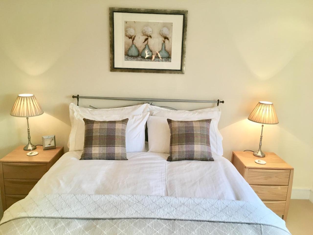 אינברנס 301 Riverview Apartment מראה חיצוני תמונה
